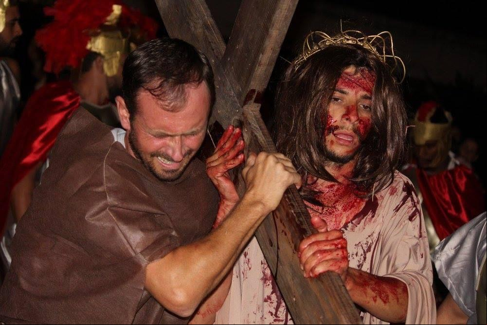 A expressão dos atores durante a Via Sacra Viva (Divulgação/ Grasiele Guimarães)