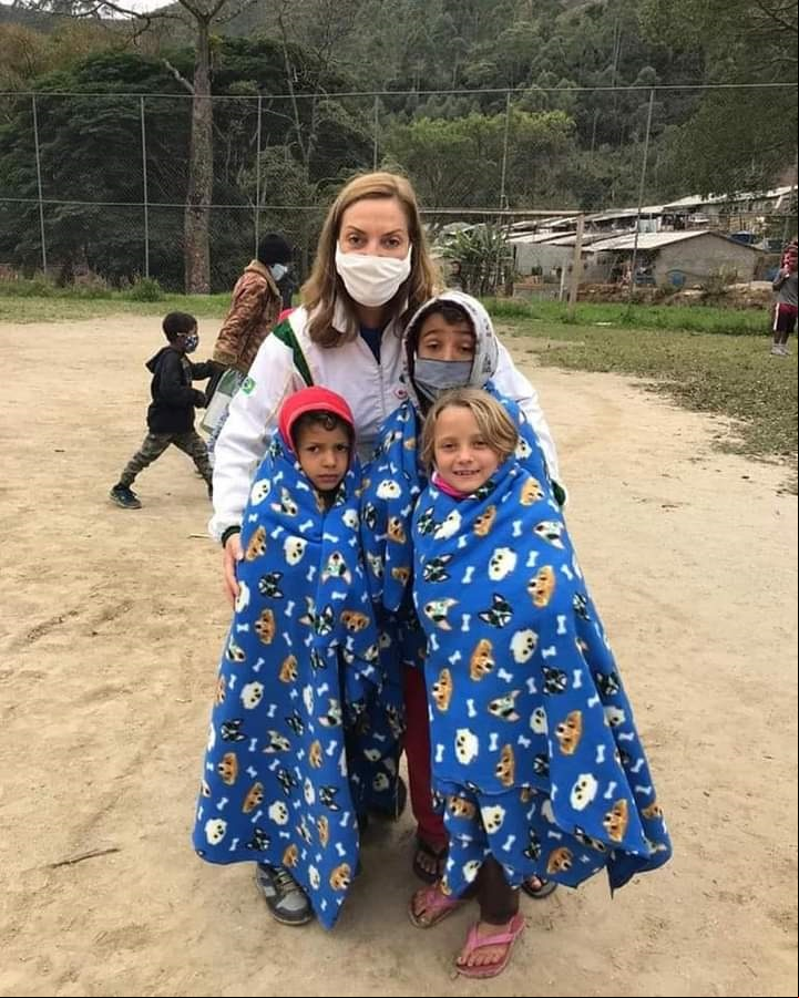 Responsável pelo Inec/Silvana Gym, Silvana Noel promoveu ato solidário na Granja Spinelli