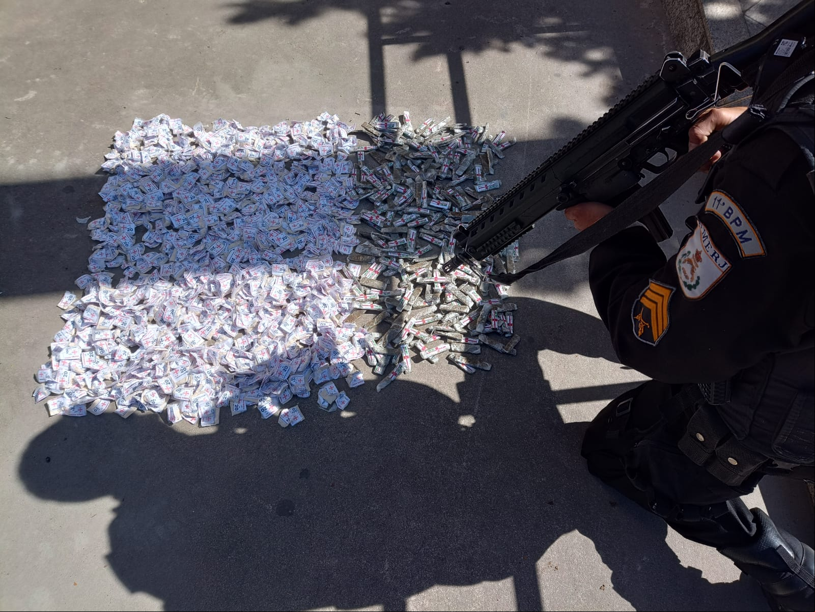A droga apreendida (Foto: 11º BPM)